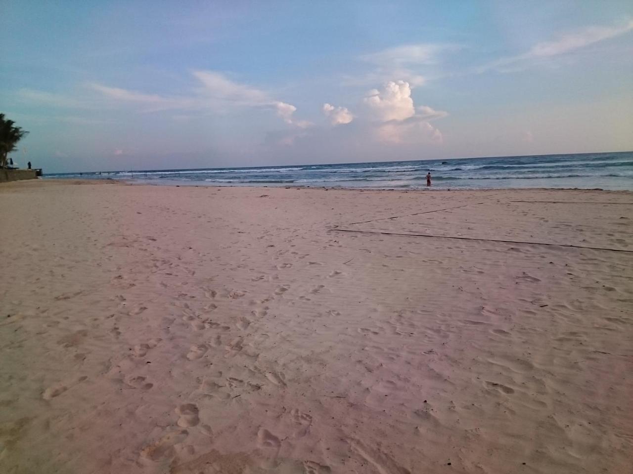Sun And Surf Rest Hotel Ahangama Bagian luar foto