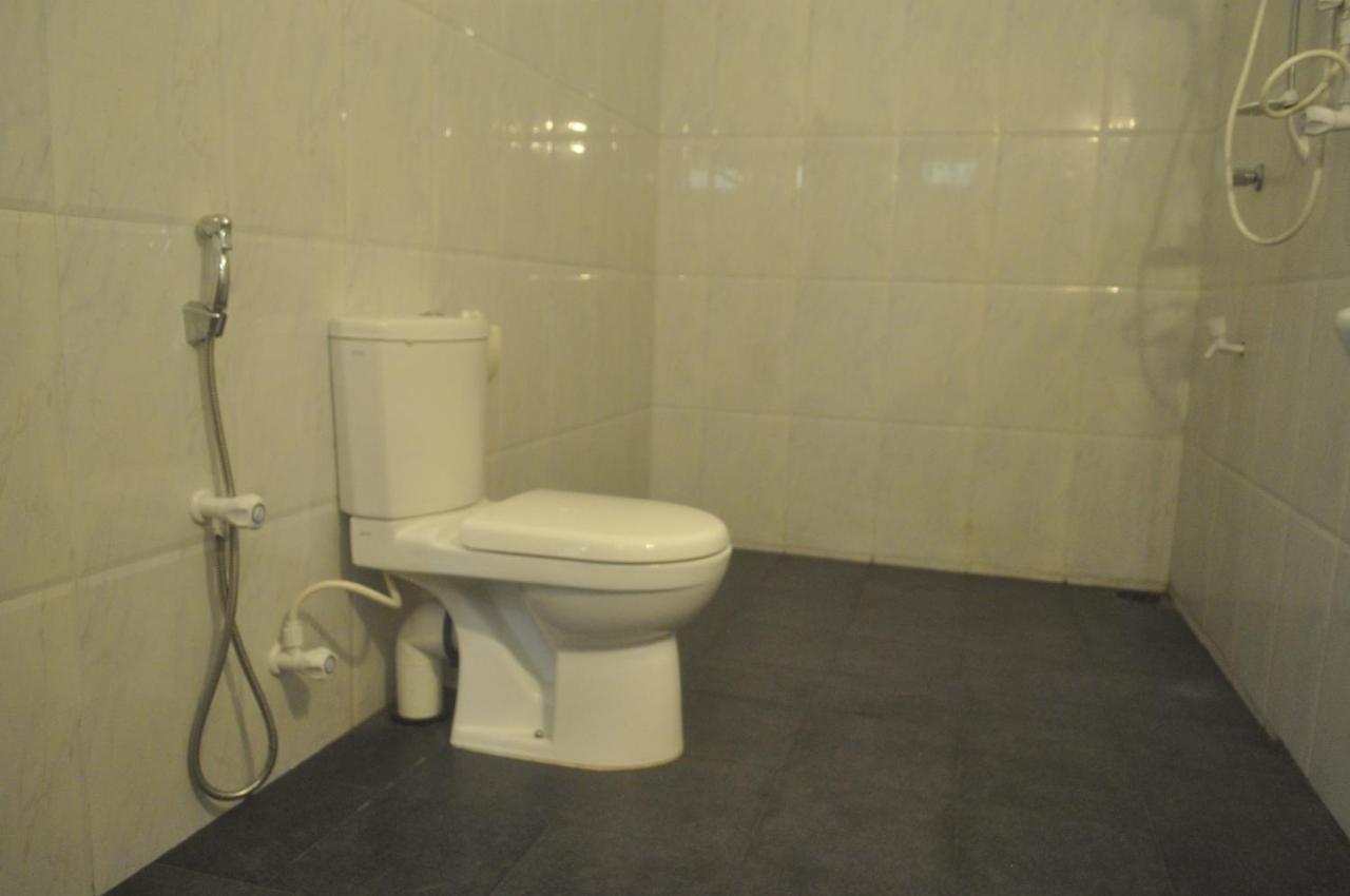 Sun And Surf Rest Hotel Ahangama Bagian luar foto