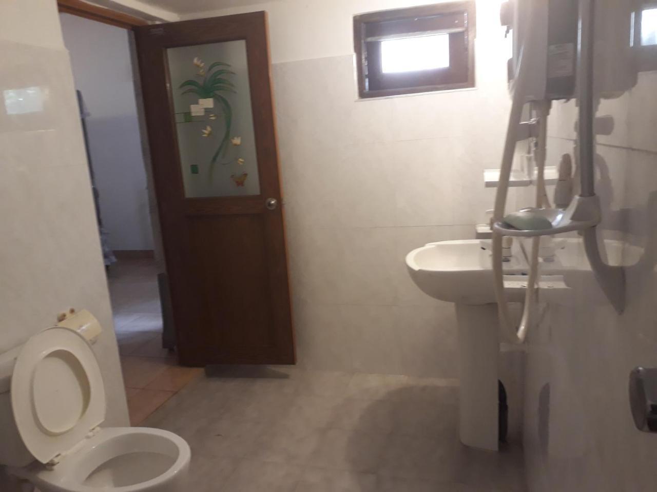 Sun And Surf Rest Hotel Ahangama Bagian luar foto